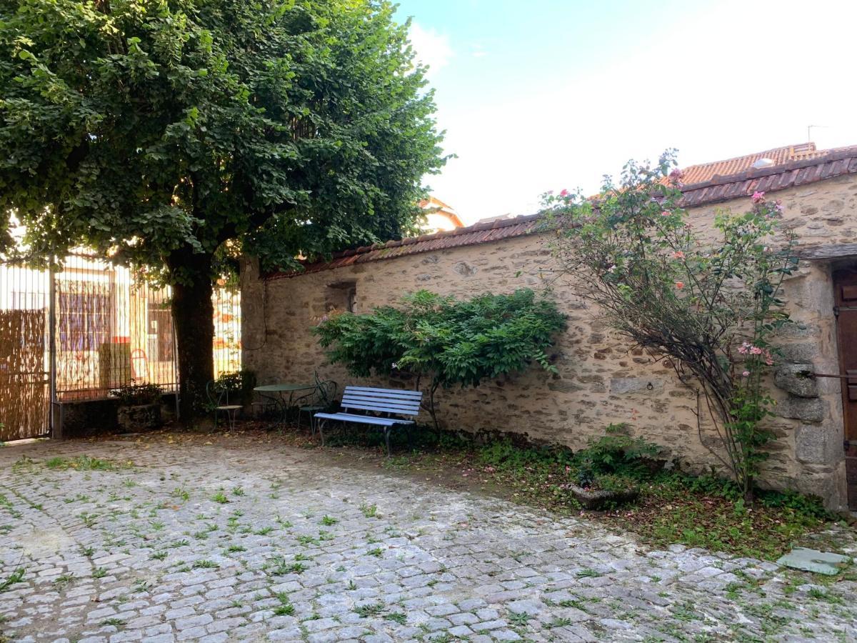 La Cour Pavee, T2 Lumineux, Cosy, Confort 55 M2 Saint-Leonard-de-Noblat Exterior photo